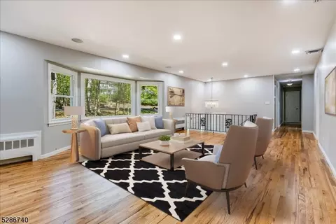 657 Indian Rd, Wayne, NJ 07470 photo 3
