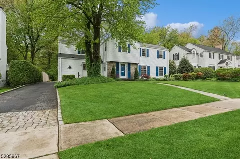 32 Plymouth Rd, Summit, NJ 07901