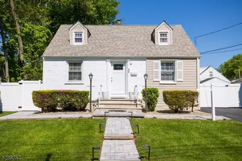 506 Brooklawn Ave, Roselle, NJ 07203