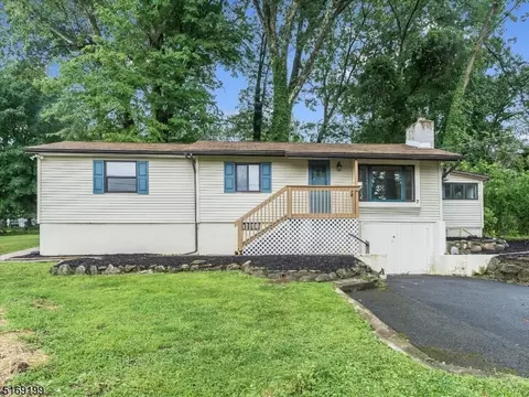 7 Springbrook Trl, Sparta, NJ 07871