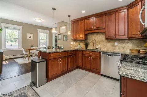 504 E 3rd Ave, Roselle, NJ 07203 photo 11