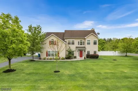 1 Yost Dr, Hillsborough, NJ 08844