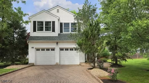 39 Forest Ave, Bridgewater, NJ 08807