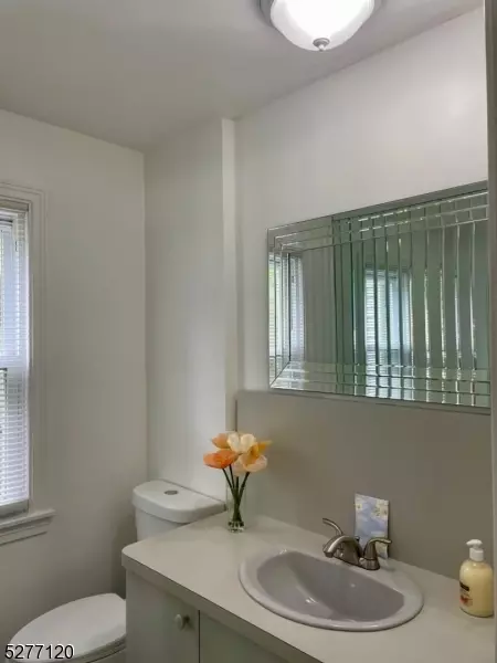31 Deforest Ave, North Plainfield, NJ 07060 photo 19