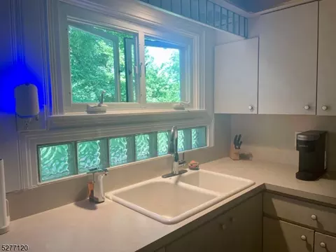 31 Deforest Ave, North Plainfield, NJ 07060 photo 11