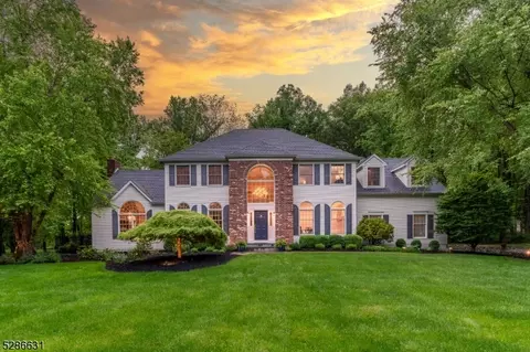 19 Sutton Farm Rd, Flemington, NJ 08822