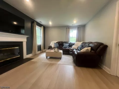 343 Potomac Dr #343, Basking Ridge, NJ 07920 photo 3