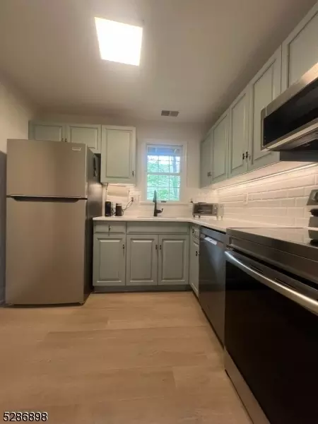 343 Potomac Dr #343, Basking Ridge, NJ 07920 photo 12