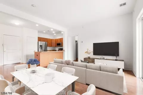 1404 Windsor Park Ct #404, Englewood, NJ 07631