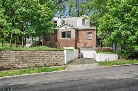 11 Lafayette Ave, East Orange, NJ 07017