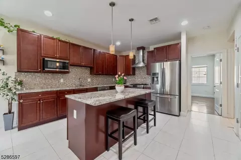 8 Firethorn Dr, Edison, NJ 08820 photo 9