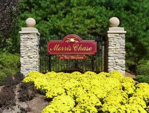 17 Tutbury Ct, Budd Lake, NJ 07828