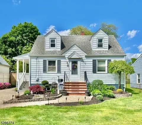 45 Melbourne St, Edison, NJ 08817