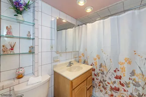 36 Highview Dr, Clifton, NJ 07013 photo 15