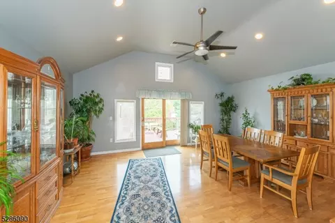 36 Highview Dr, Clifton, NJ 07013 photo 5