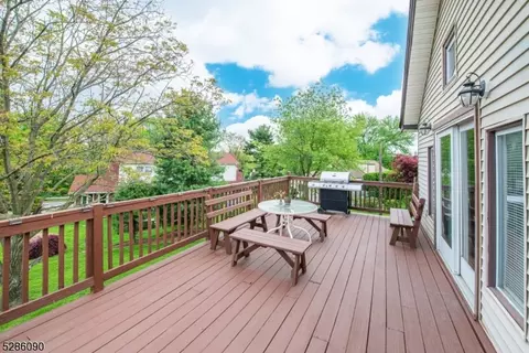 36 Highview Dr, Clifton, NJ 07013 photo 3