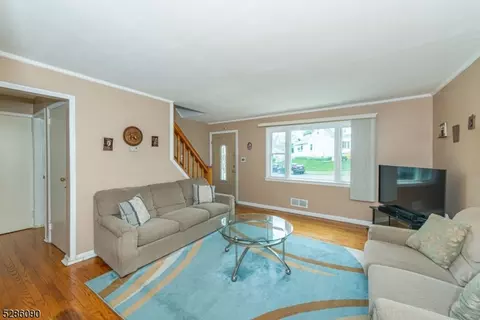 36 Highview Dr, Clifton, NJ 07013 photo 10