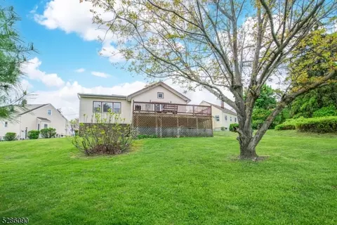 36 Highview Dr, Clifton, NJ 07013 photo 2