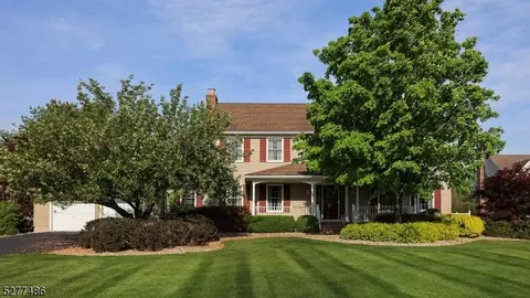 9 Van Pelt Ct, Montgomery, NJ 08558