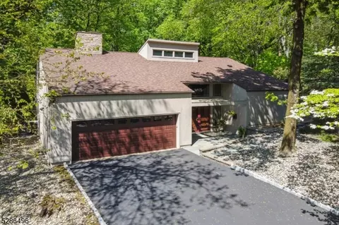 23 Glenside Dr, West Orange, NJ 07052