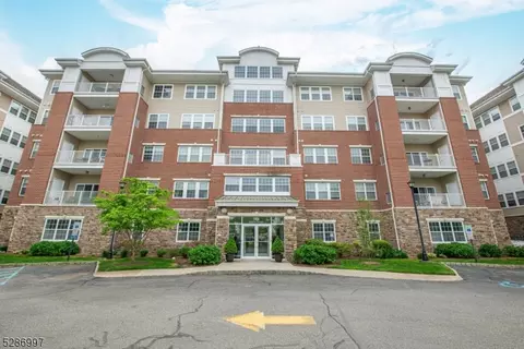 10209 Warrens Way #209, Wanaque, NJ 07465