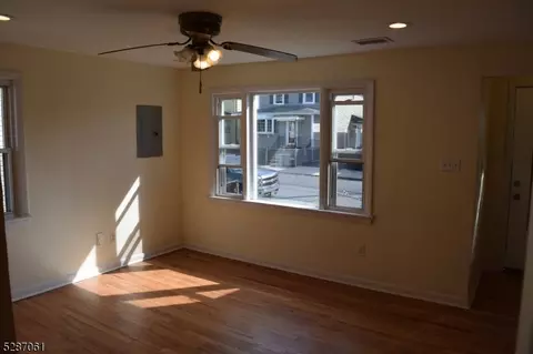 27 N Talmadge St, New Brunswick, NJ 08901