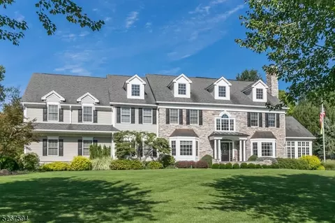 30 Essex Pl, Bernards, NJ 07920