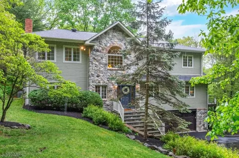 21 Mount Paul Rd, Far Hills, NJ 07931