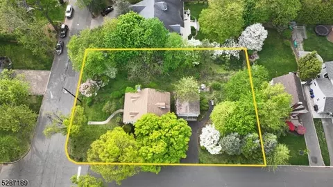 312 Webb Ave, River Edge, NJ 07661