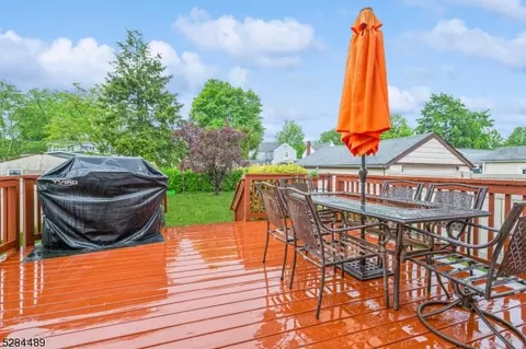Exterior - 426 3rd St, Dunellen, NJ 08812 photo 4 of 5