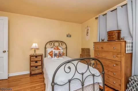 Bedroom - 426 3rd St, Dunellen, NJ 08812 photo 3 of 6