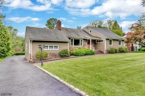 18 Crest Dr, Bernards, NJ 07920