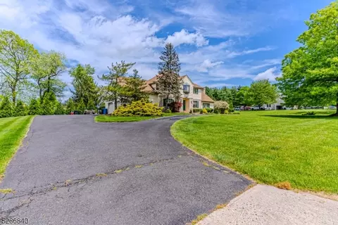 6 Ewing Dr, Flemington, NJ 08822 photo 5