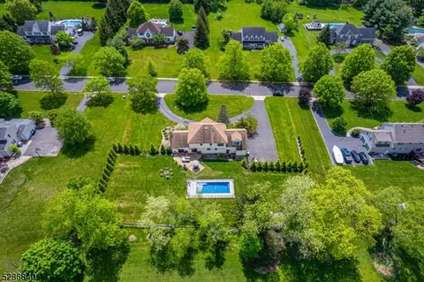 6 Ewing Dr, Flemington, NJ 08822 photo 4