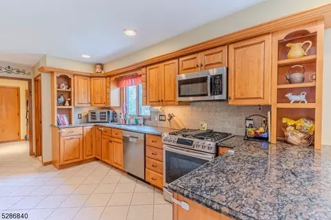 6 Ewing Dr, Flemington, NJ 08822 photo 16