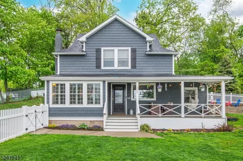 136 Sand Shore Rd, Mount Olive, NJ 07828
