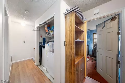 64 Vaughan Dr, Newark, NJ 07103 photo 8