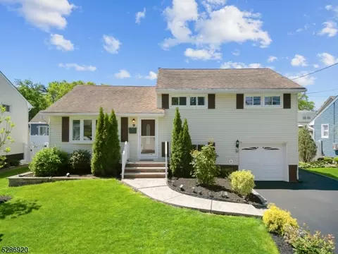 9 Eldorado Ct, Rochelle Park, NJ 07662