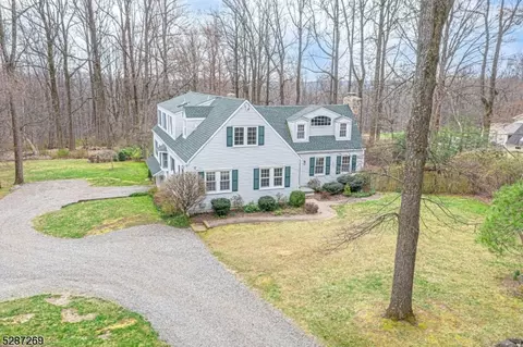 85 Ironia Rd, Mendham Twp, NJ 07945