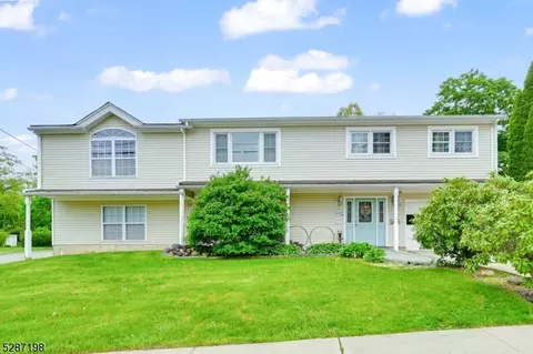 21 Columbia St, Wharton, NJ 07885