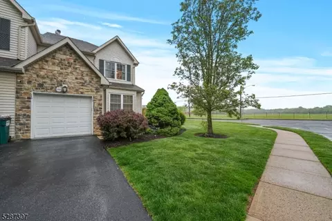 55 Bateman Way, Hillsborough, NJ 08844