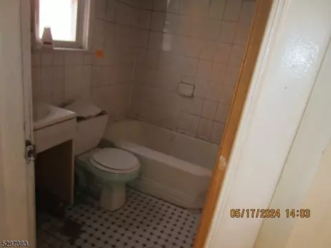 183 Howe Ave, Passaic, NJ 07055 photo 5