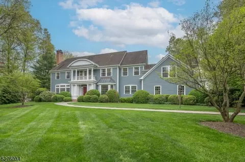 18 Cameron Ct, Bernards, NJ 07920
