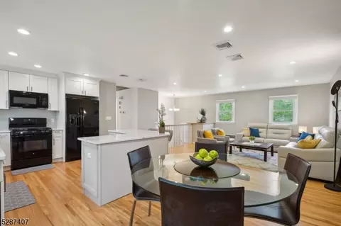 2 Wilson St, Mendham, NJ 07945 photo 2