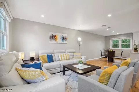 2 Wilson St, Mendham, NJ 07945 photo 4