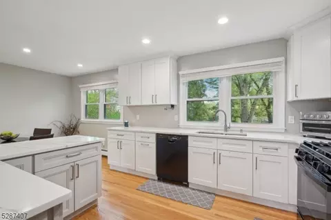 2 Wilson St, Mendham, NJ 07945 photo 7