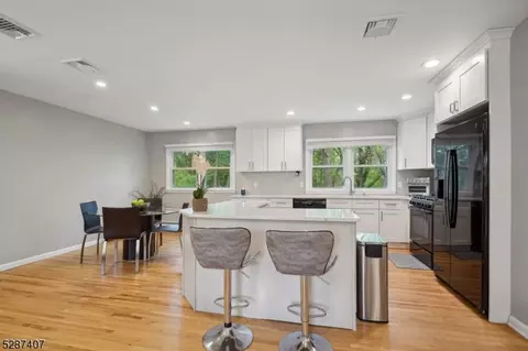 2 Wilson St, Mendham, NJ 07945 photo 8