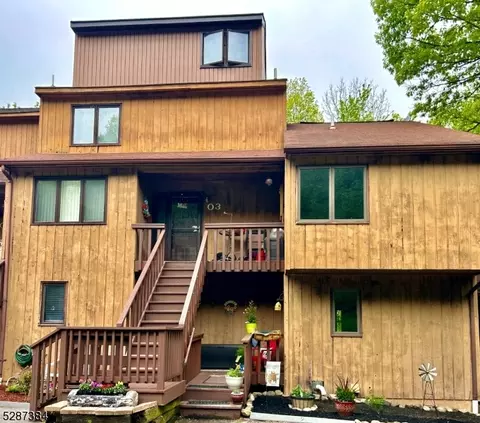3 Village Way #3, Vernon, NJ 07462
