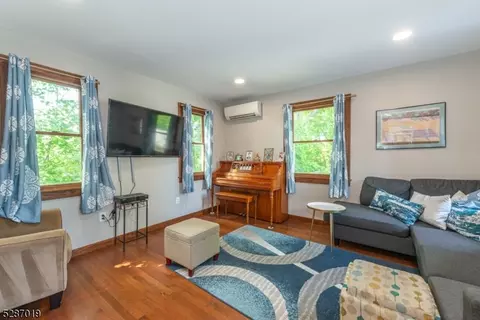 18 Hazel Ter, Nutley, NJ 07110 photo 10