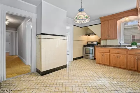 372 Jackson St, City Of Orange, NJ 07050 photo 17